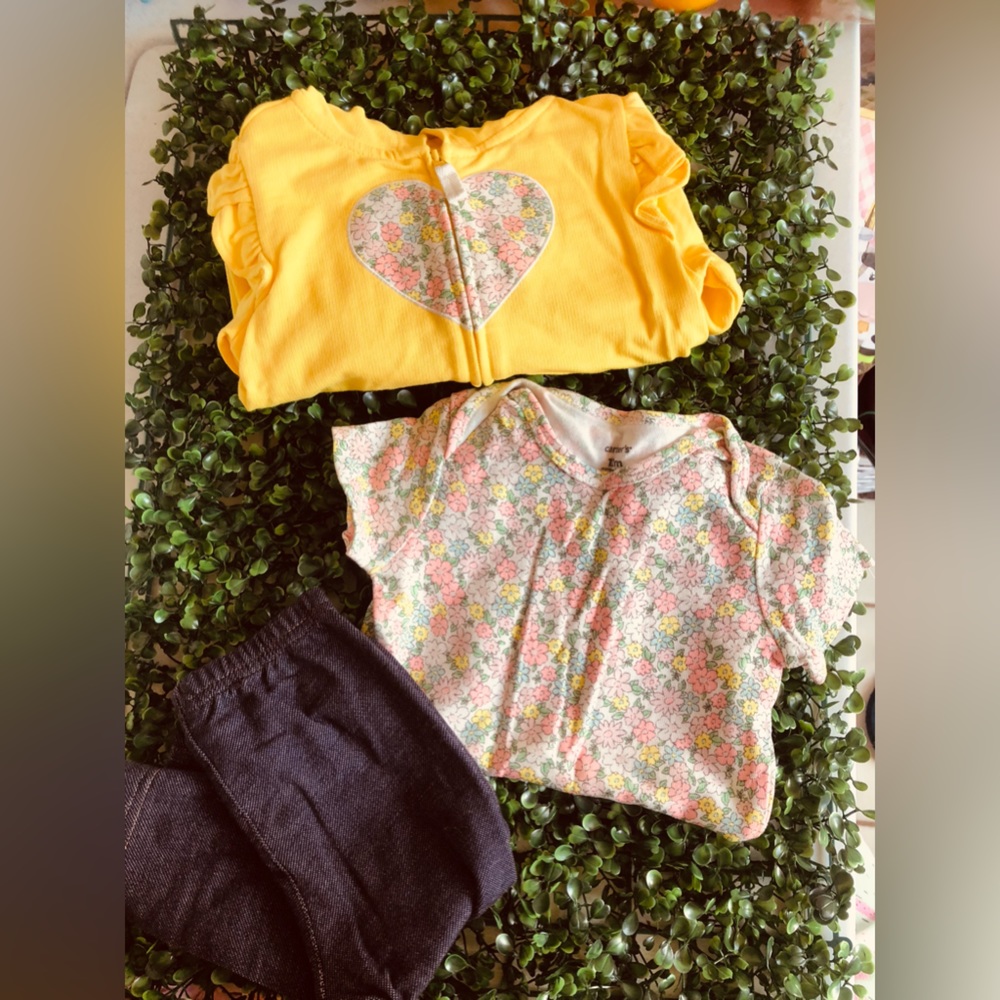 Carter’s size 12M
